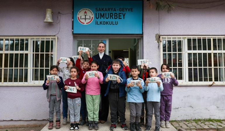 d8ba9f26-1c6b-4a59-a253-dba4e1afe0cd