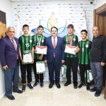 087de963-e001-4e0d-91a9-e5f358eb2822