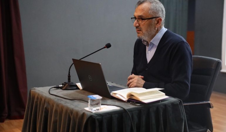 Akademi’de ilk ders Mesnevi: “Kendini bilmenin rehberi”