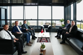 2b2349960b4a4d0e93a5bcd5a6b53076064c1c60b99b48799bc23e01215ad13e