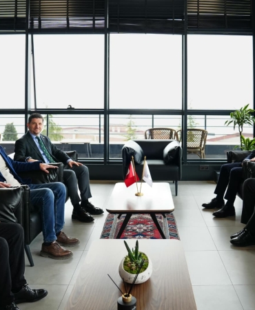 2b2349960b4a4d0e93a5bcd5a6b53076064c1c60b99b48799bc23e01215ad13e