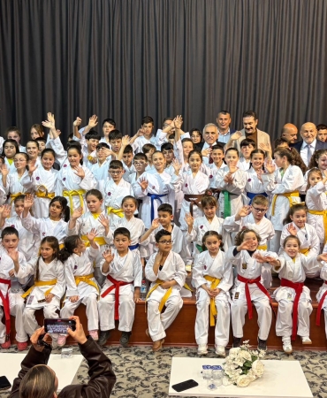 2f1bbdc0-0b7d-46a2-8df7-5c520bb32bd7