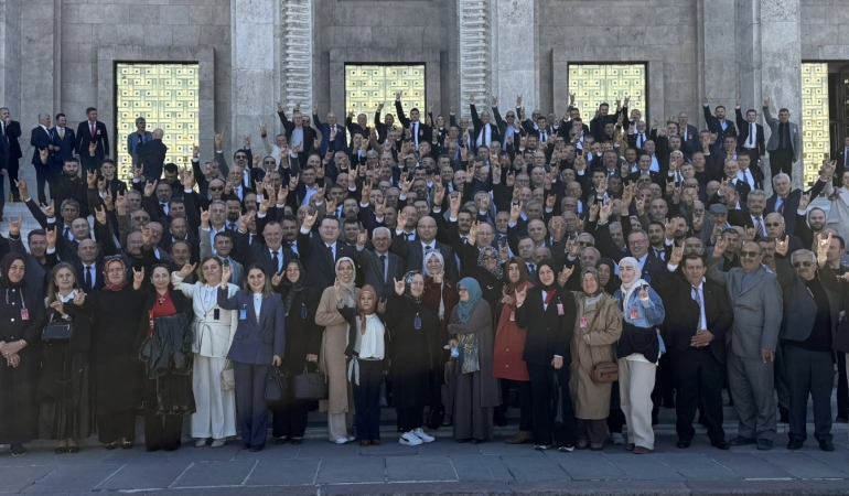 5bd011d6-d01e-4e1e-bb4e-52a81392d5b9