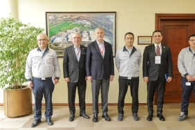 dafc6eac31a4498dadbbab2f7cbc38114733fc6c6b2d4e37935d697633c148b6