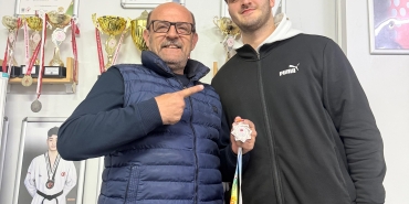 f7de9df8-3b61-4e14-86f7-88230aad3f80