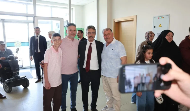 ERENLER BELEDİYESİ’NDE BAYRAMLAŞMA PROGRAMINA YOĞUN İLGİ (1)