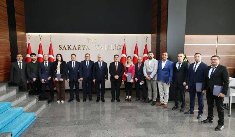 GELECEĞİN ARAÇ TEKNOLOJİLERİ İÇİN EĞİTİM ALAN ÖĞRETMENLERE SERTİFİKALARI TAKDİM EDİLDİ