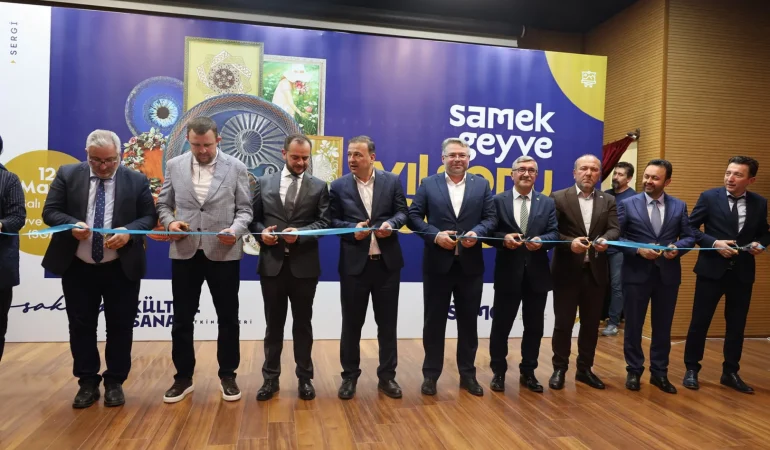 SAMEK’in yıl sonu sergileri Geyve’de başladı