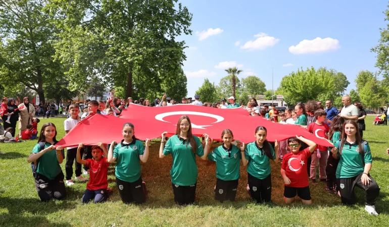 Aziz Duran Parkı’nda 19 Mayıs şöleni yaşandı
