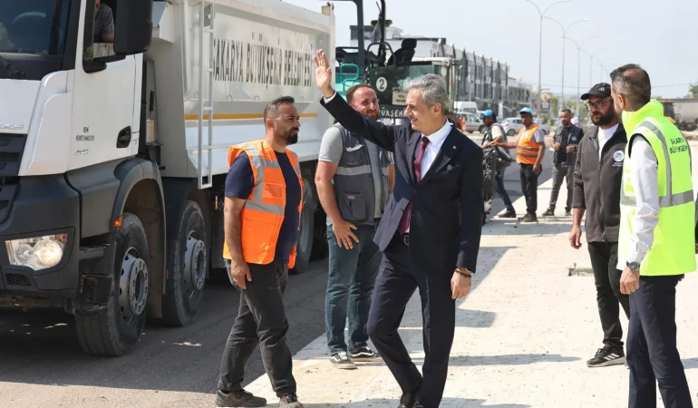 Sakarya’nın merkezine yeni koridor, yeni bir soluk geliyor: “Kesintisiz ulaşım yakında inşallah başlıyor”