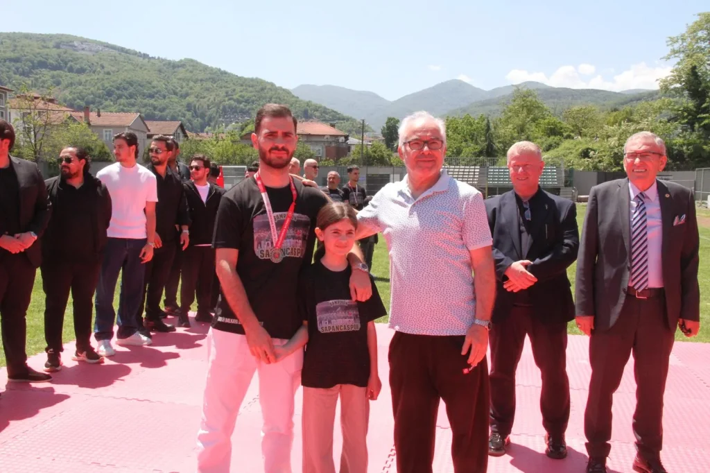 Sapancaspor kupasına kavuştu