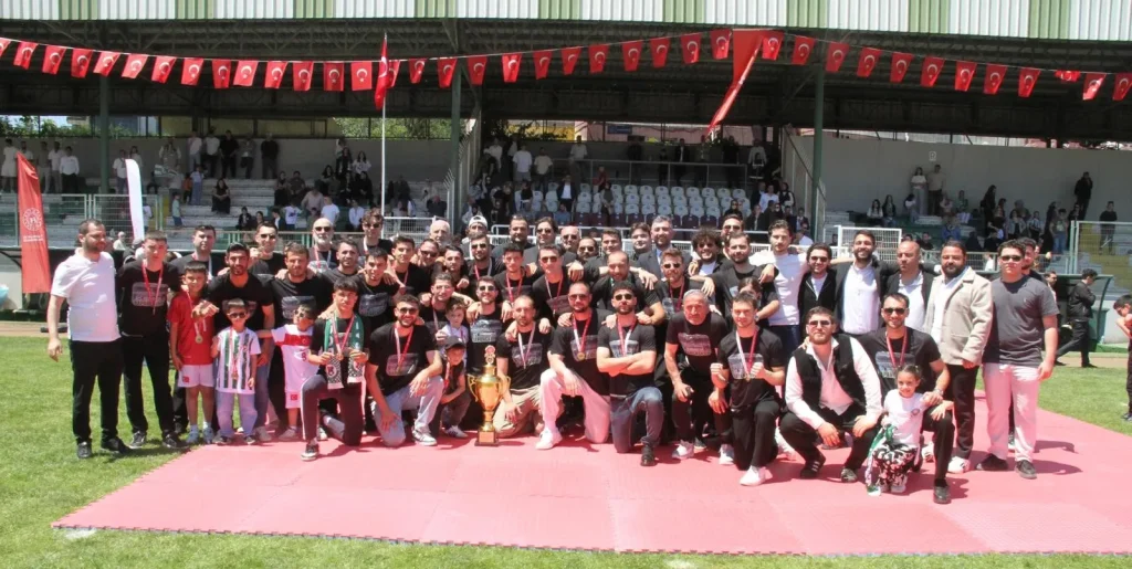 Sapancaspor kupasına kavuştu