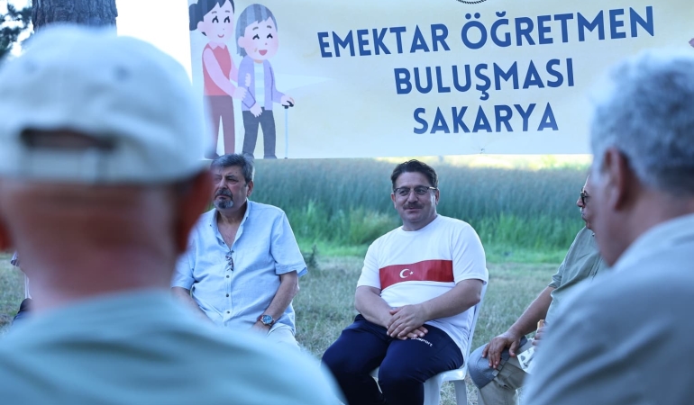 Emektar Öğretmenler Vefa Buluşmasında Bir Araya Geldi
