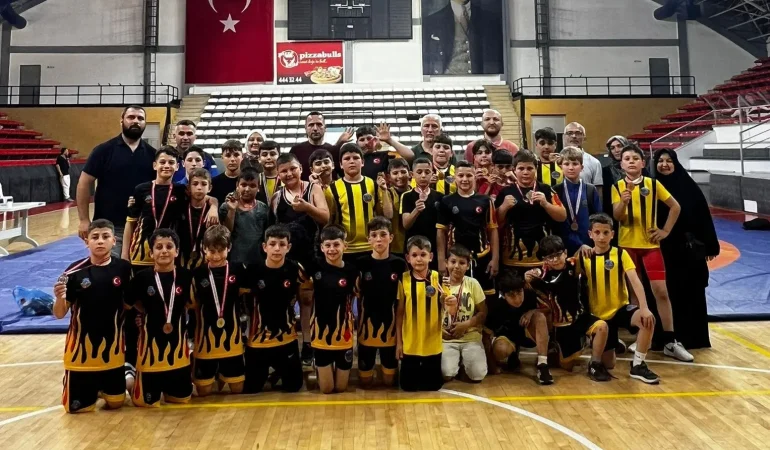 Serdivan Belediyesi Güreşte Sakarya’ya Damga Vurdu