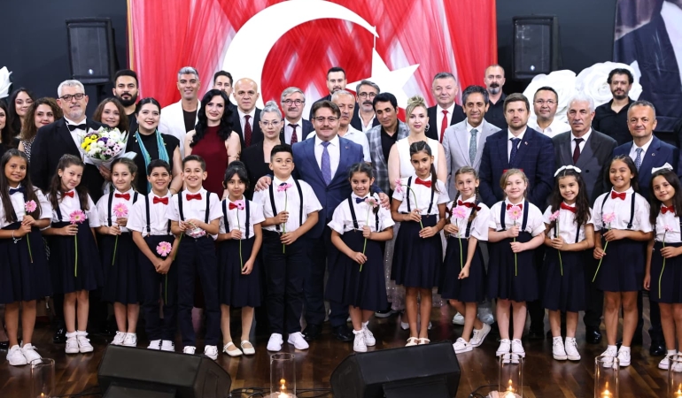 Sakarya Maarif Orkestrası ve Çoksesli Öğrenci Korosu Konseri Gerçekleştirildi