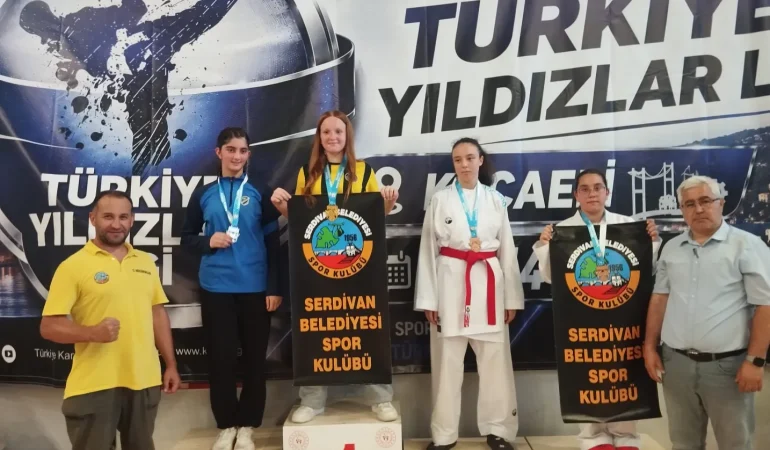 Serdivanlı Karatecilerden Darıca’da Madalya Yağmuru
