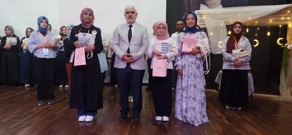 Sakarya, Kur’an-ı Kerim’i Güzel Okuma Yarışması 2. Bölge Finaline Ev Sahipliği Yaptı