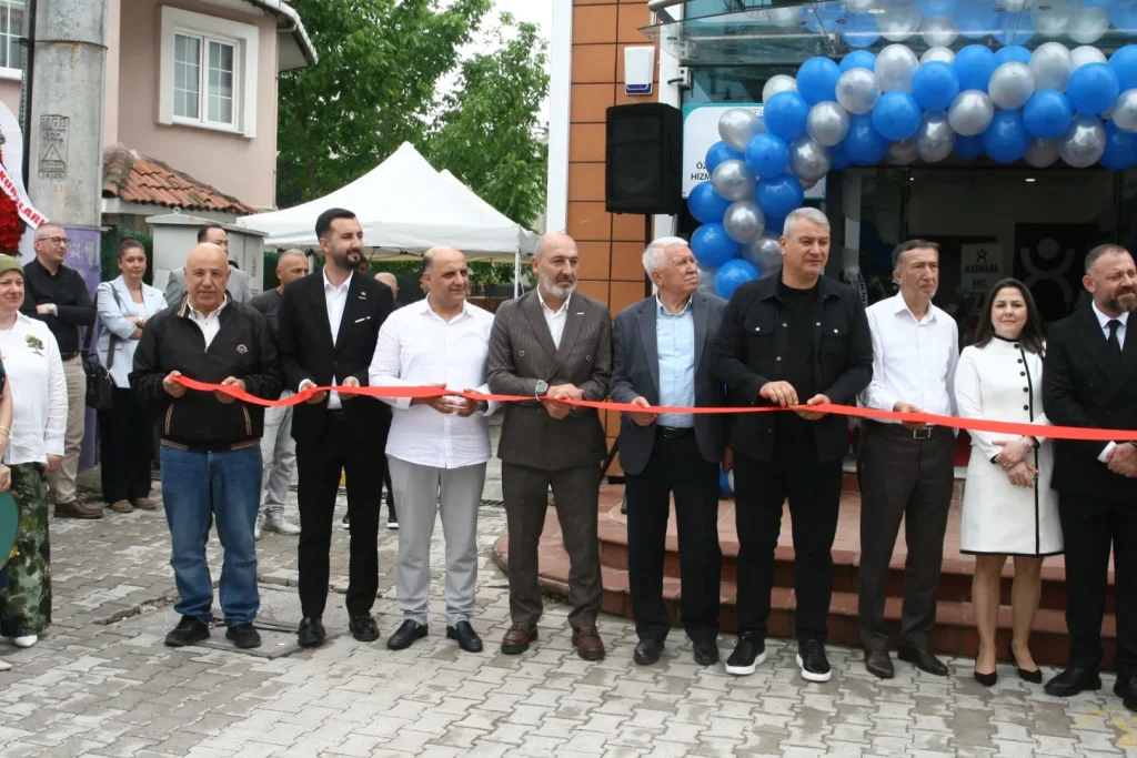 MARMARA EĞİTİM KURUMLARI YENİ HİZMET BİNASI DUALARLA AÇILDI.. 2 MARMARA EĞİTİM KURUMLARI YENİ HİZMET BİNASI DUALARLA AÇILDI..