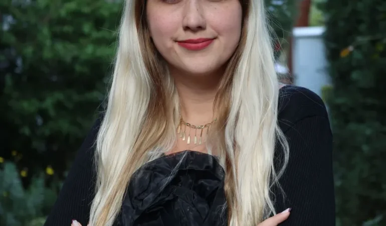 ZAYIFLAMA İĞNELERİ KİLO VERDİRİYOR AMA DUYGUSAL AÇLIĞI DURDURAMIYOR