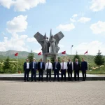 Bingöl_33_Şehit_Anıtı_180059833