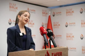 Gençlik Kolları Sözcümüz Sıla Akbaba,