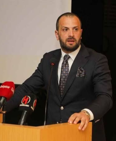 Murat Ekşi.
