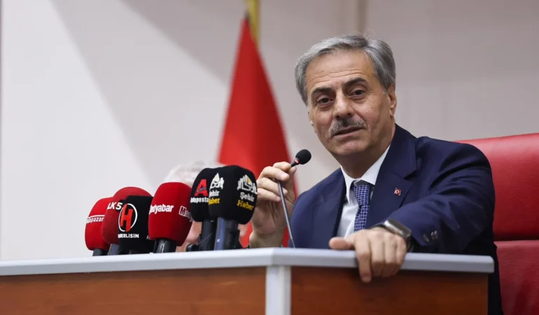 Dev yatırımlarla yepyeni bir Sakarya: “Şehrimizi daha güzel yarınlara hazırlıyoruz”