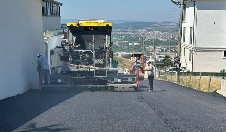 Serdivan’da Üstyapı Çalışmaları Kararlılıkla Sürüyor