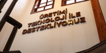 7babb7dc7dda43f29a8870f4cde7e584da3d3d94c4d641559d2fa3f3db8c8331