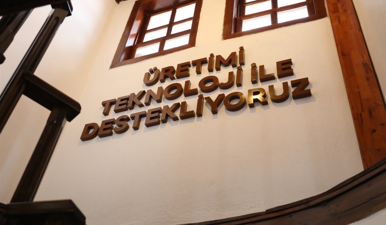 SAKARYA E-TİCARETTE EZBER BOZUYOR