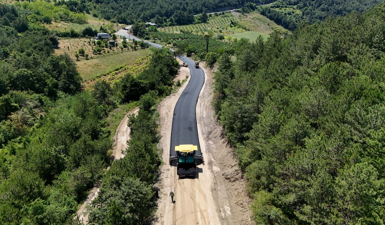 Geyve’deki 6 kilometrelik güzergâh Büyükşehirle sil baştan yenileniyor