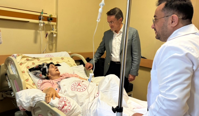 Ever Tok : “Yeni yatırımlarla Sakarya’nın sağlık altyapısı güçleniyor”  Enver Tok: “Sakarya’da sağlık yatırımları kararlılıkla devam ediyor”