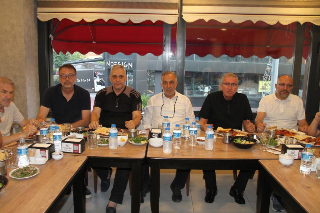 KEBAPÇIBEY YEMEKTE BULUŞTU