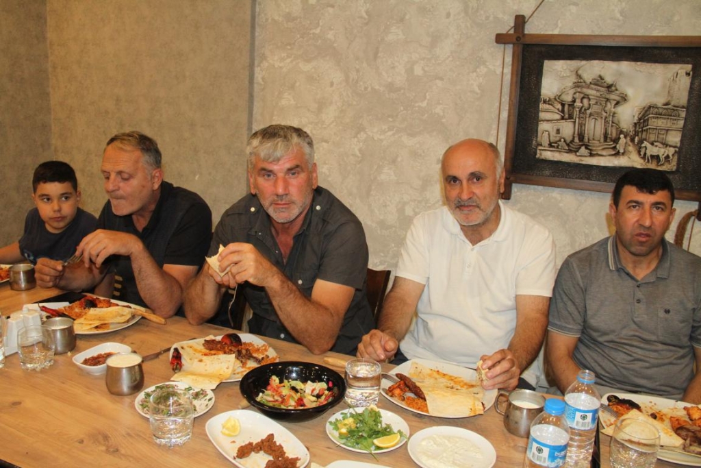 KEBAPÇIBEY YEMEKTE BULUŞTU
