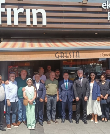 Rize Milletvekili Harun Mertoğlu’ndan Gresta Unlu Mamulleri’ne ziyaret..