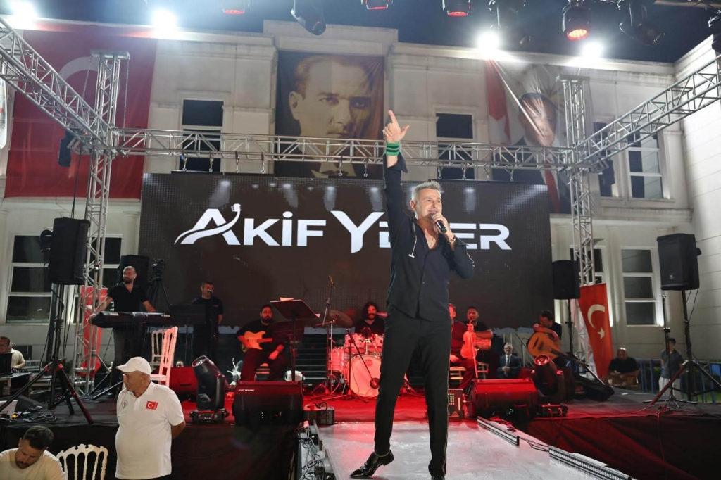 Akif Yener Erenler’de Zafer coşkusunu zirveye taşıdı 4 Akif Yener Erenler’de Zafer coşkusunu zirveye taşıdı