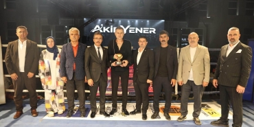 Akif Yener3