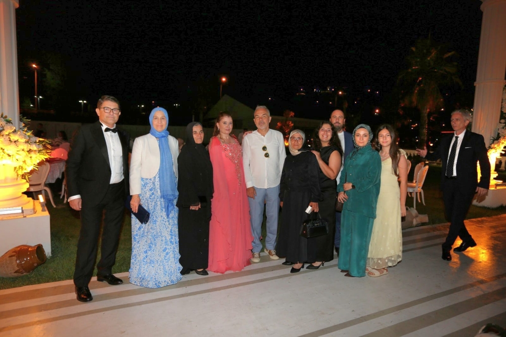 Demetoğlu Ailesinin mutlu günü