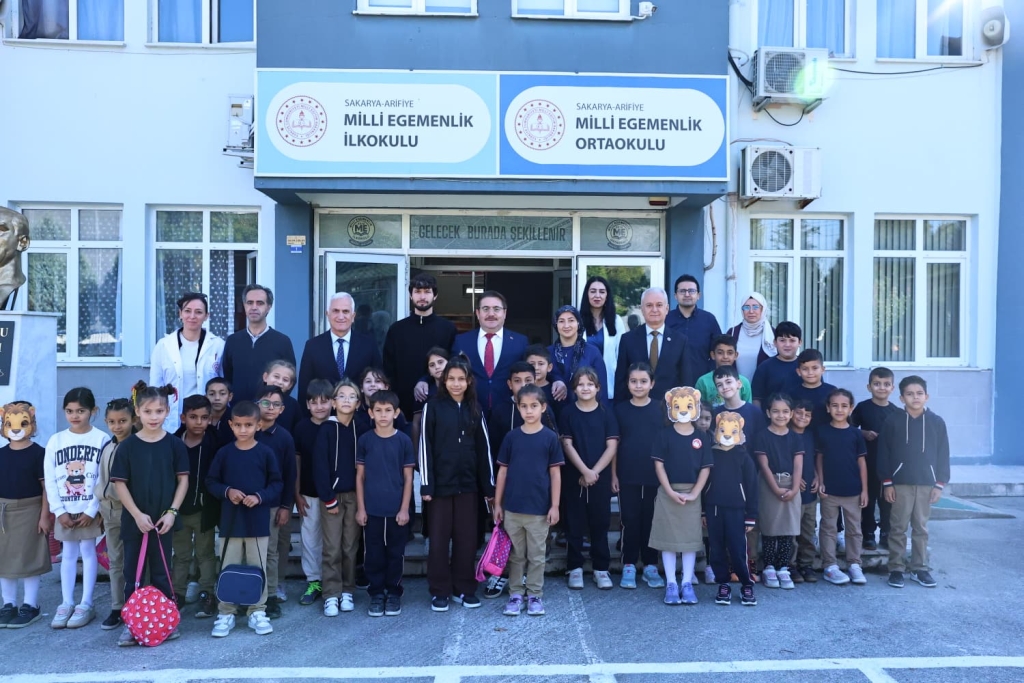 İl Millî Eğitim Müdürü Coşkun Bakırtaş’tan Okullara Ziyaret 1 İl Millî Eğitim Müdürü Coşkun Bakırtaş’tan Okullara Ziyaret