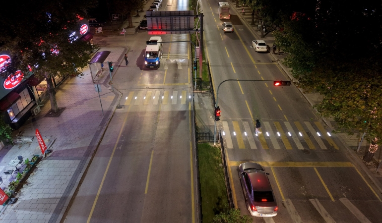 Büyükşehir yaya güvenliğini artıran akıllı uygulamanın ilk örneğini hayata geçirdi