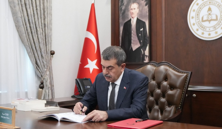 Bakan Tekin’den