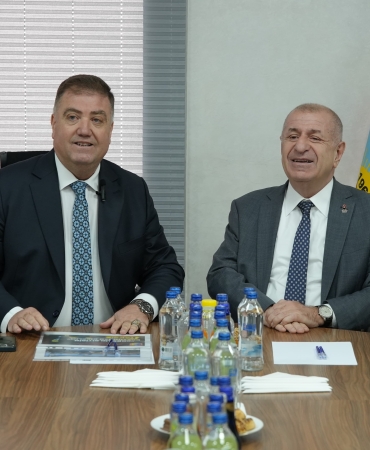 Ümit_Özdağ_İzmir_Şöförler_ve_Otomobilciler_Odası_ziyareti_25.09.2026_3_153416181