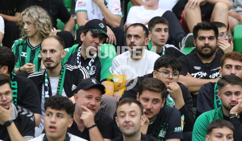 Sakaryaspor-Adana01 FK Maçından Kareler