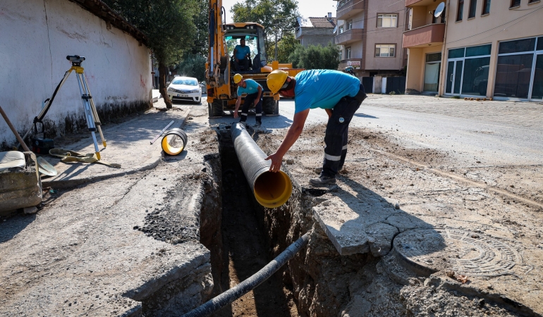 Pamukova Ankara Caddesi’nin yağmursuyu altyapısı yenileniyor