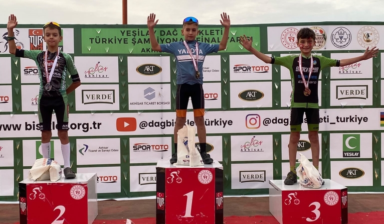 Büyükşehir’in pedalları Türkiye Şampiyonası’nda madalyaları topladı