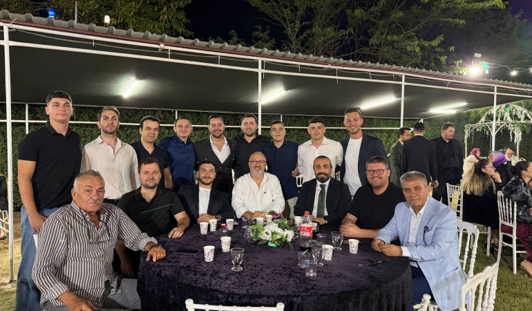 Hakem evine iki gelin geldi
