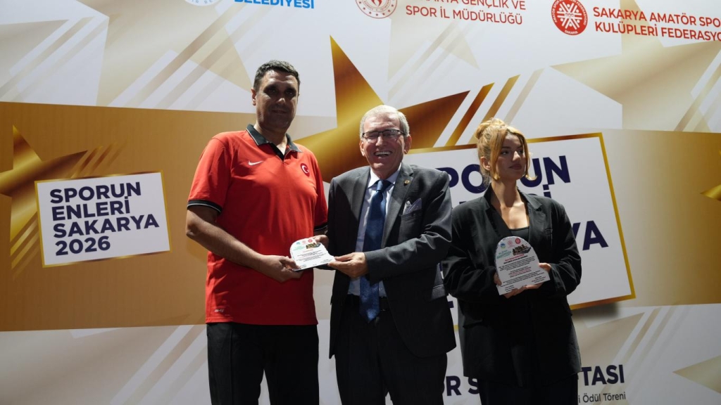 SPORDA YILIN ENLERİ ÖDÜLLERİ SAHİPLERİNİ BULDU..