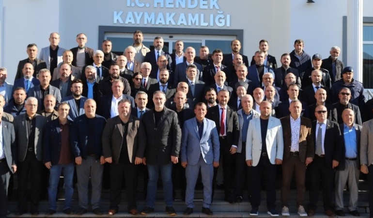 19 EKİM MUHTARLAR GÜNÜ HENDEK’TE TÖRENLE KUTLANDI