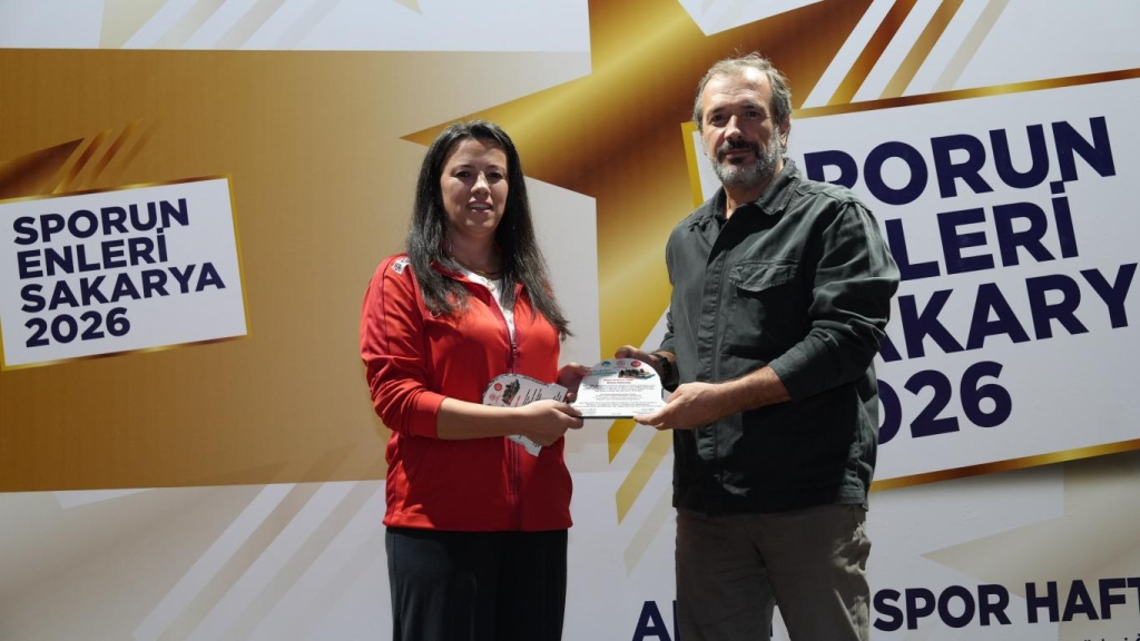 SPORDA YILIN ENLERİ ÖDÜLLERİ SAHİPLERİNİ BULDU..
