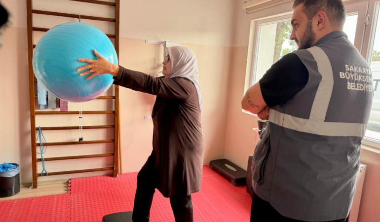 Büyükşehir’den yaşlılara hareketli ve konforlu yaşam desteği